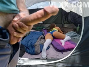 Cô giáo ở lại tăng ca bị cậu học trò cá biệt bất ngờ chụp thuốc mê